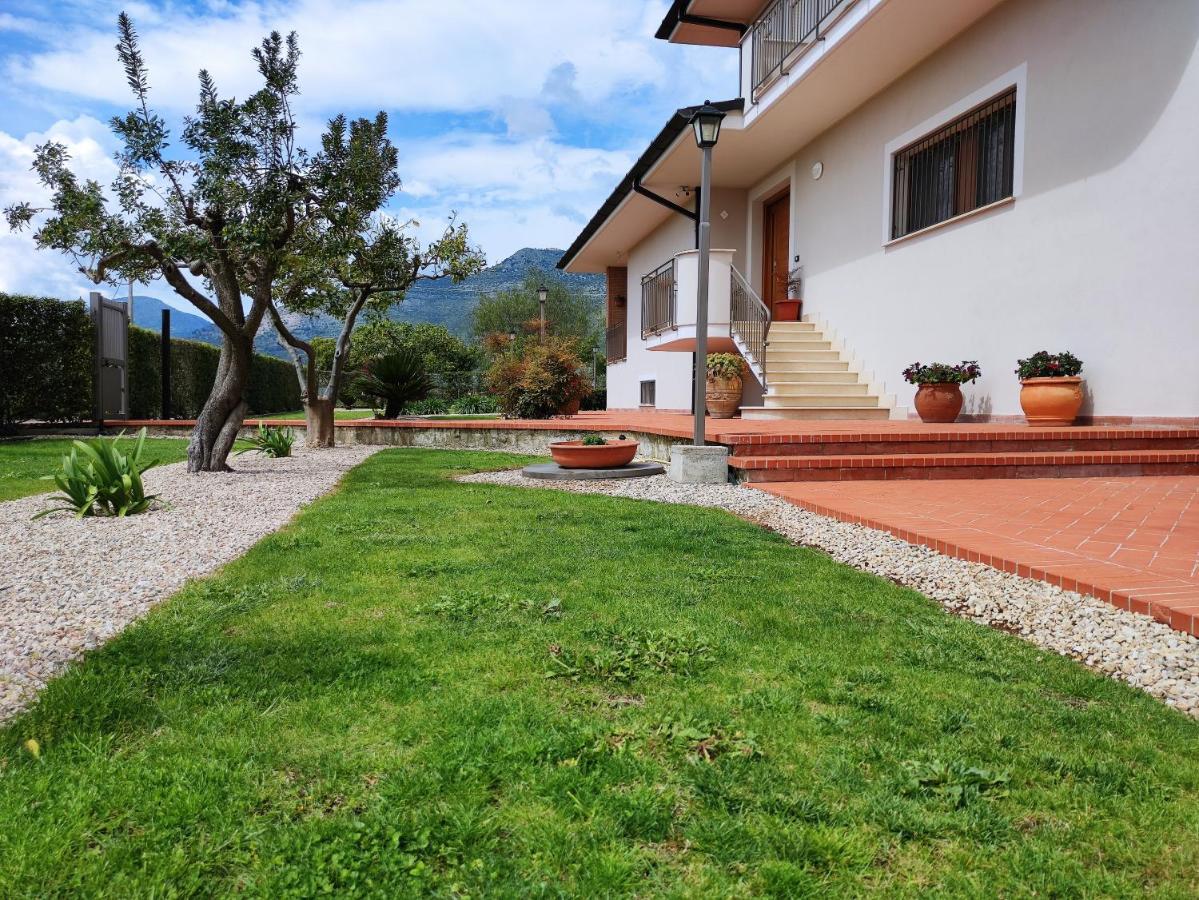 Il Giardino Delle Zagare Bed and Breakfast Fondi Εξωτερικό φωτογραφία