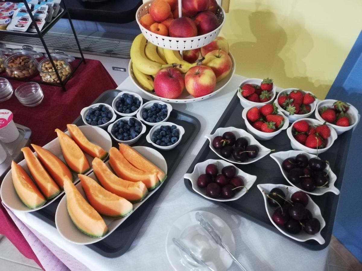 Il Giardino Delle Zagare Bed and Breakfast Fondi Εξωτερικό φωτογραφία